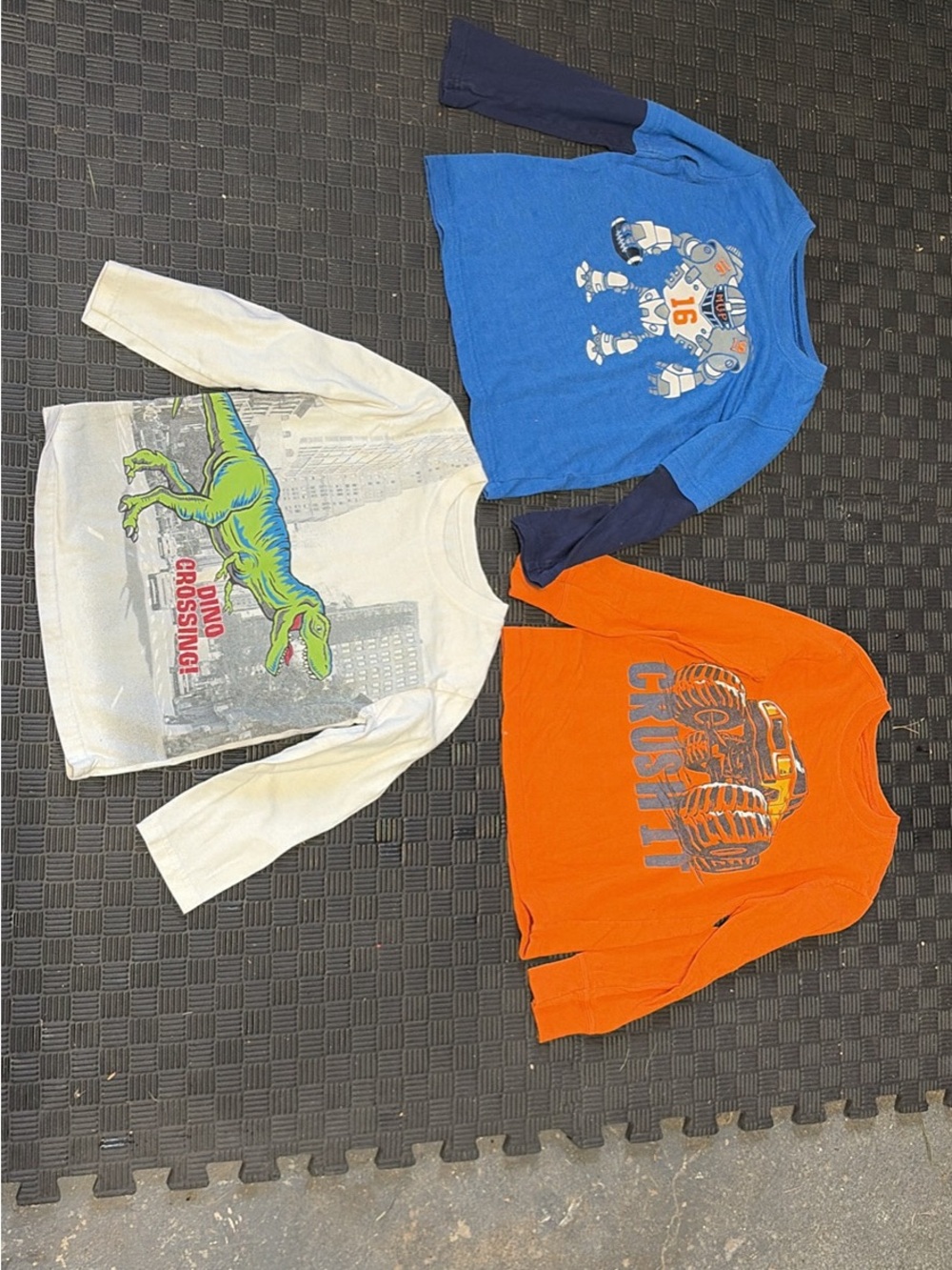 Kids Long-Sleeve shirt bundle size 4T carters, Garanimals and jumping beans